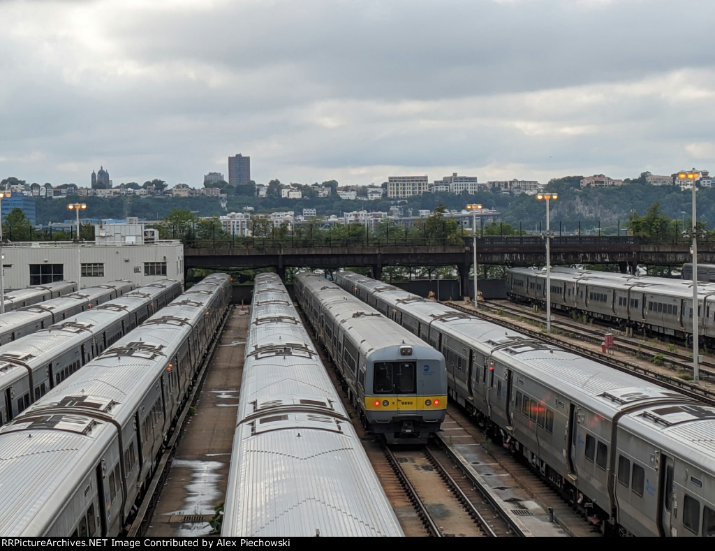 LIRR 9890